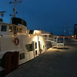 Houseboat Bådhotel